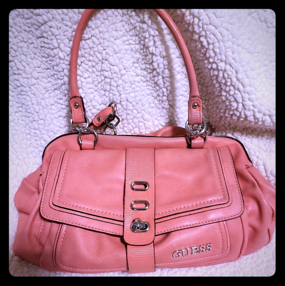 💥SALE💥Coral Guess purse